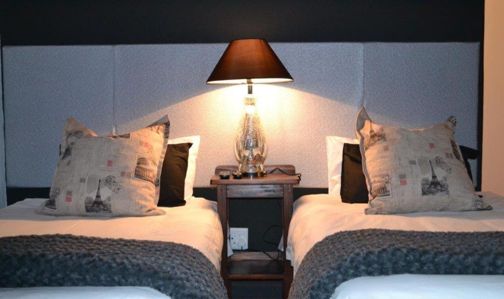 7 Cities Guesthouse Cradock Dış mekan fotoğraf